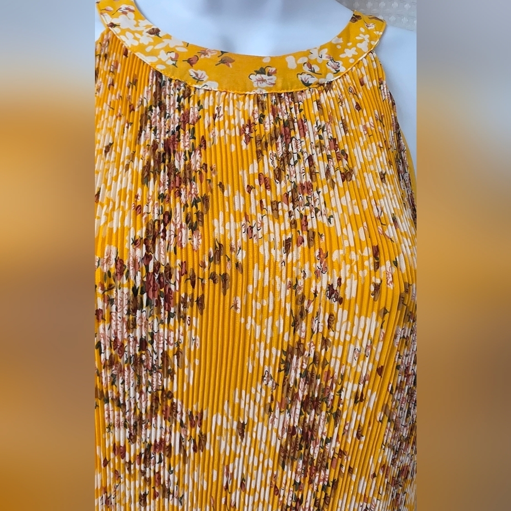 560. Maison d'Amélie Yellow Pleated Floral Halter Mini Dress- Medium - Picture 4 of 5